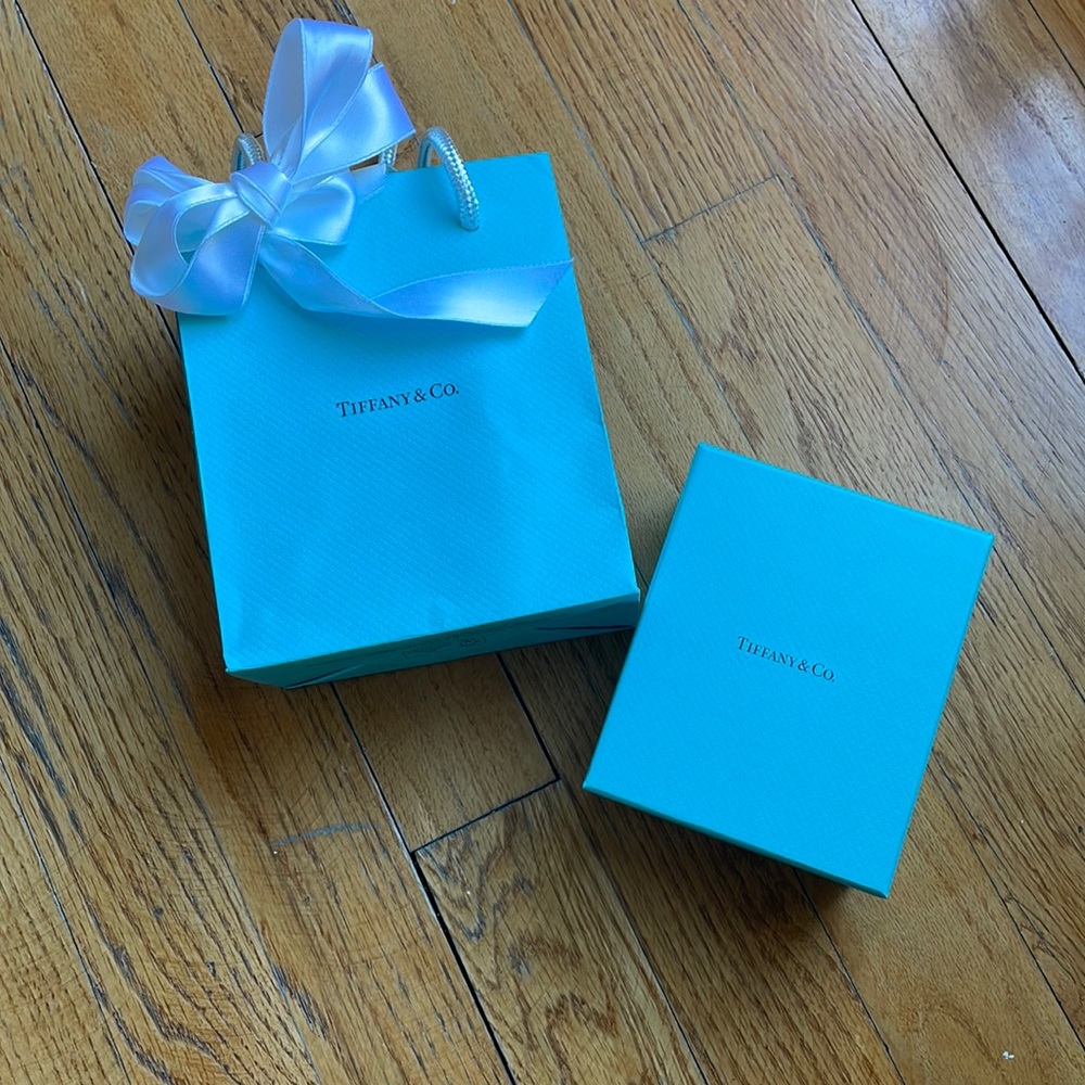 Tiffany & Co gift box 🎁 and bag